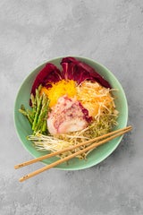 Poke-Bowl mit Tintenfisch