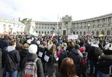 Polizei-Bilanz zu Corona-Demo: Festnahmen & Pfefferspray-Einsatz