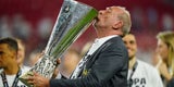 Eintracht-Präsident Peter Fischer kündigte an, dass er aus dem Pokal "saufen" werde