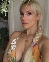 Facebook / Stella Paris