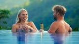 Bachelor mit heißen Wasserspielen