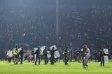 Opferzahl korrigiert: 125 Tote bei Massenpanik nach Fußballmatch