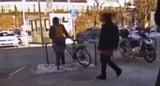 Überwachungskamera zeigt Messerattacke in Klagenfurt
