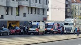 Pkw crasht in Mode-Geschäft: Zwei Verletzte, darunter ein Kind (11)