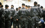 Demo gegen Zeltquartier für Flüchtlinge