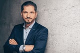 Ab 1 Euro auch in teure Aktien investieren