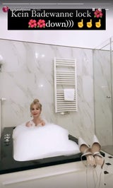 Sarkissova postet heißen Wannen-Strip