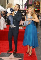 Blake Lively & Ryan Reynolds zeigen ihre süßen Töchter