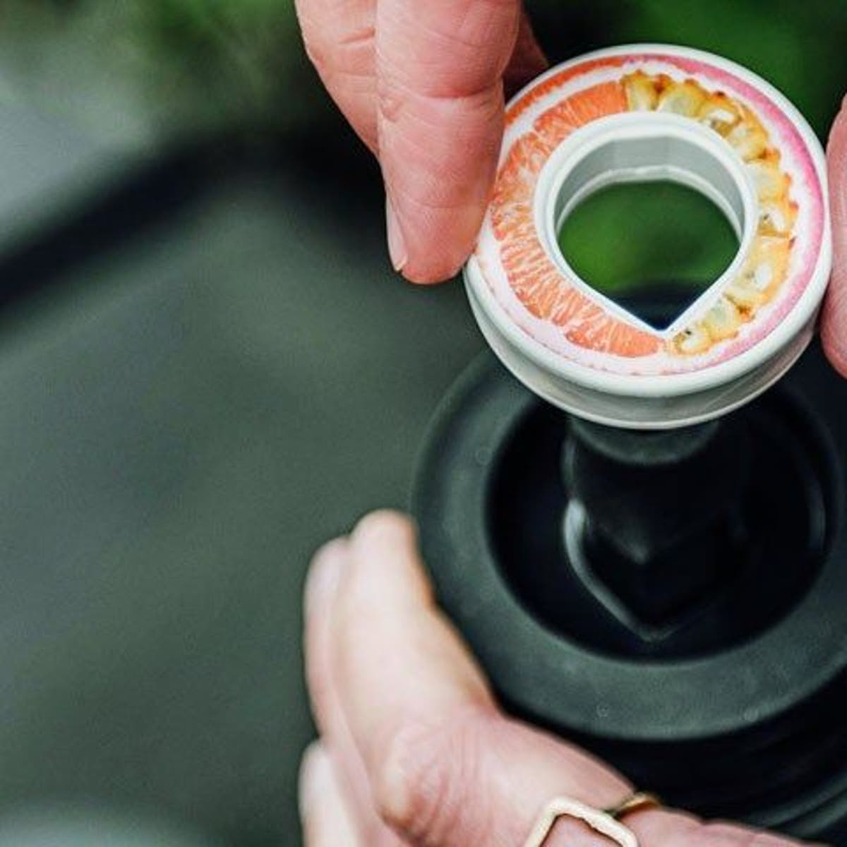 Trinkflasche verwandelt Wasser in Bier
