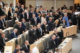 LIVE: Nach Regierungssturz - Hartwig Löger als Interimskanzler bestätigt