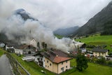 Explosion in Supermarkt: Frau unter den Trümmern begraben