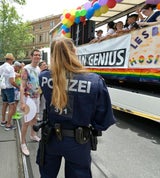 Regenbogen-Parade: So bunt treibt es Wien