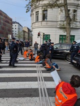 Klima-Kleber sorgen für nächstes Verkehrs-Chaos