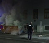 Spektakulärer Brand vor Wiener Wohnhaus