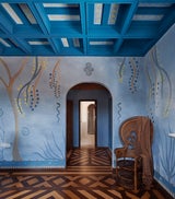 Ein erster Blick in Christian Louboutins Glamour Hotel