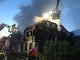 Feuer-Inferno: Einfamilienhaus komplett niedergebrannt