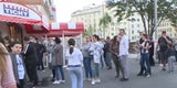 Mega-Stau vor Eis-Geschäft in Wien