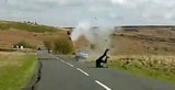 Schock-Video zeigt Biker-Crash mit Auto