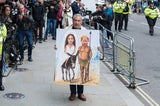 So sieht der Polit-Satirekünstler Kaya Mar Prinz Harry und seine Ehefrau