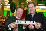 Politik und Society im Dreivierteltakt