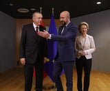 Erdogan schickt schwer bewaffnete "Rambos" an Grenzfluss