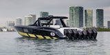 Mercedes G-Klasse mit passender Yacht