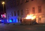 Spektakulärer Brand vor Wiener Wohnhaus