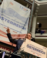 Strache