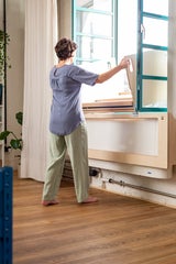 Balcosy: Der Ausklapp-Balkon im Fenster