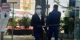 Skurril: Netz lacht über "Corona-Meterstab" von Spaziergängerin