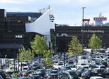 Großer Shopping-Neustart: Ansturm & lange Schlangen