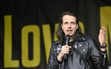"Nieder mit der FPÖ": Hunderte demonstrieren gegen Schwarz-Blau in NÖ