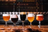Das neue Falstaff Bier-Spezial präsentiert die&nbsp;Top-Biere aus Deutschland, Österreich und der Schweiz.