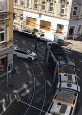 Pkw crasht mit Bim in Ottakring