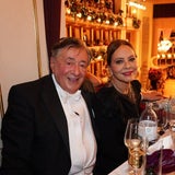 Prolls Kleid und Lugners Ausraster als Opernball-Aufreger
