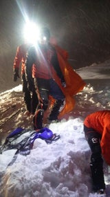 Skitourengeher nach fünf Stunden unter Lawine gerettet