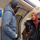 London-UBahn-Jüdische Familie 2