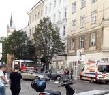 Radfahrer(28) kracht in Unfall-Auto