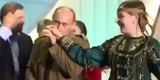 Hier schwingen Bush und Putin das Tanzbein