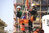 Verletzter Bauarbeiter aus 8. Stock geborgen