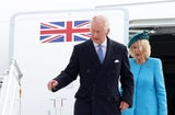 König Charles III. in Deutschland gelandet