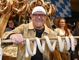 Der "Terminator" lud zur Weißwurst-Party