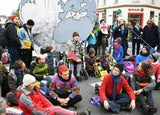 Straßenblockade legt Wiener City lahm: Polizei greift ein!