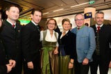 Politik und Society im Dreivierteltakt