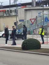Bombendrohung – Hauptbahnhof St. Pölten komplett abgeriegelt