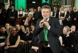 Politik und Society im Dreivierteltakt