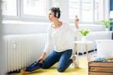 Staubsaugen und Musik hören