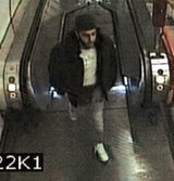 Polizei fahndet nach brutalem Rolltreppen-Schubser
