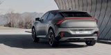 Kia EV6 hängt Porsche, Lambo und Ferrari ab