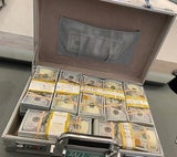 YouTuber kauft Pokemon-Karten für 375.000 $ - und wird bitter enttäuscht